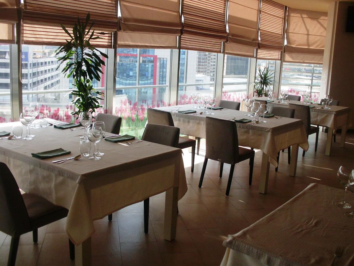 Hotel Terminal Tiranë Luaran gambar