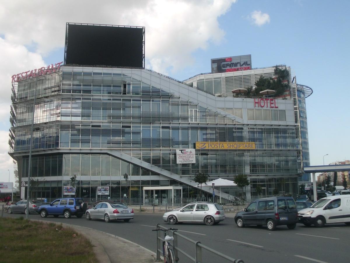 Hotel Terminal Tiranë Luaran gambar