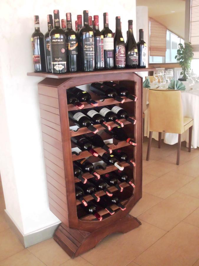 Hotel Terminal Tiranë Luaran gambar
